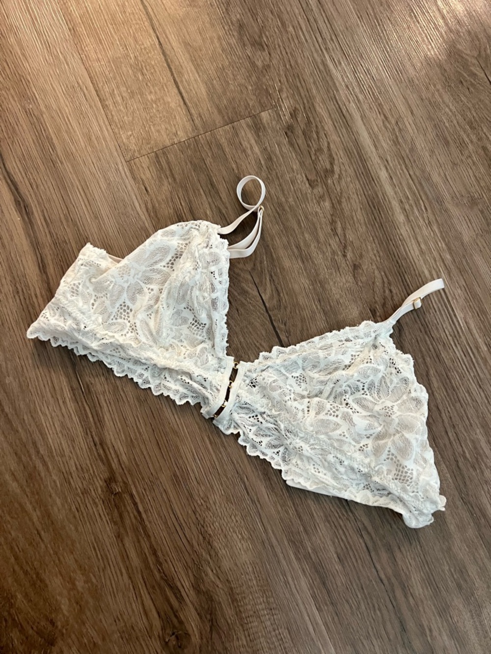 aerie White Lace Bralette with Front Hook